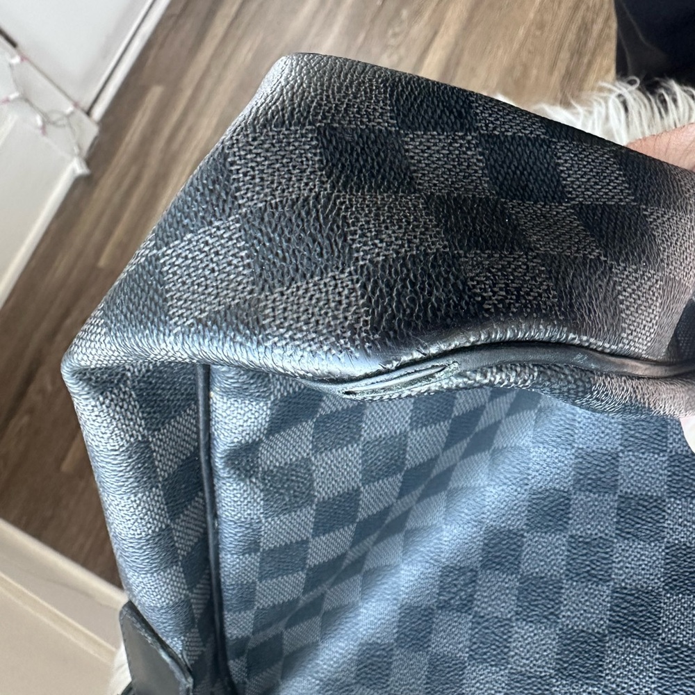 Louis Vuitton Graphite Damier Messenger Bag in Black - Picture 6 of 11